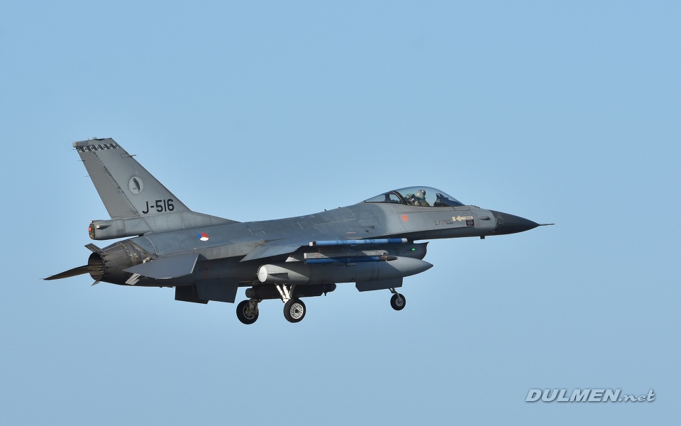 F-16AM J-516 322sqn